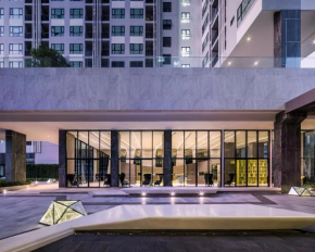 Central Pattaya Fully Equipped Condo Next to Beach